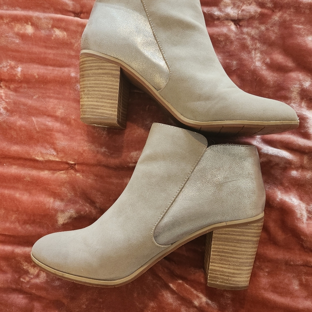 Booties neutral tone light taupe